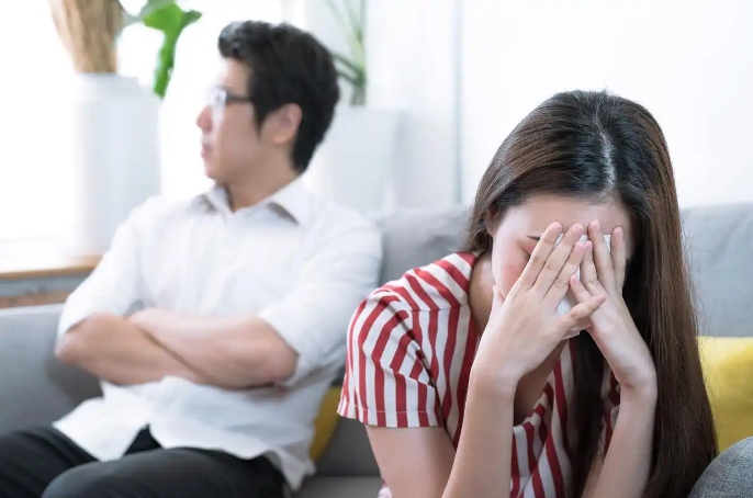广州出轨调查：为什么坚决不能跟出轨的女人结婚？既带来晦气，又是“定时炸弹”